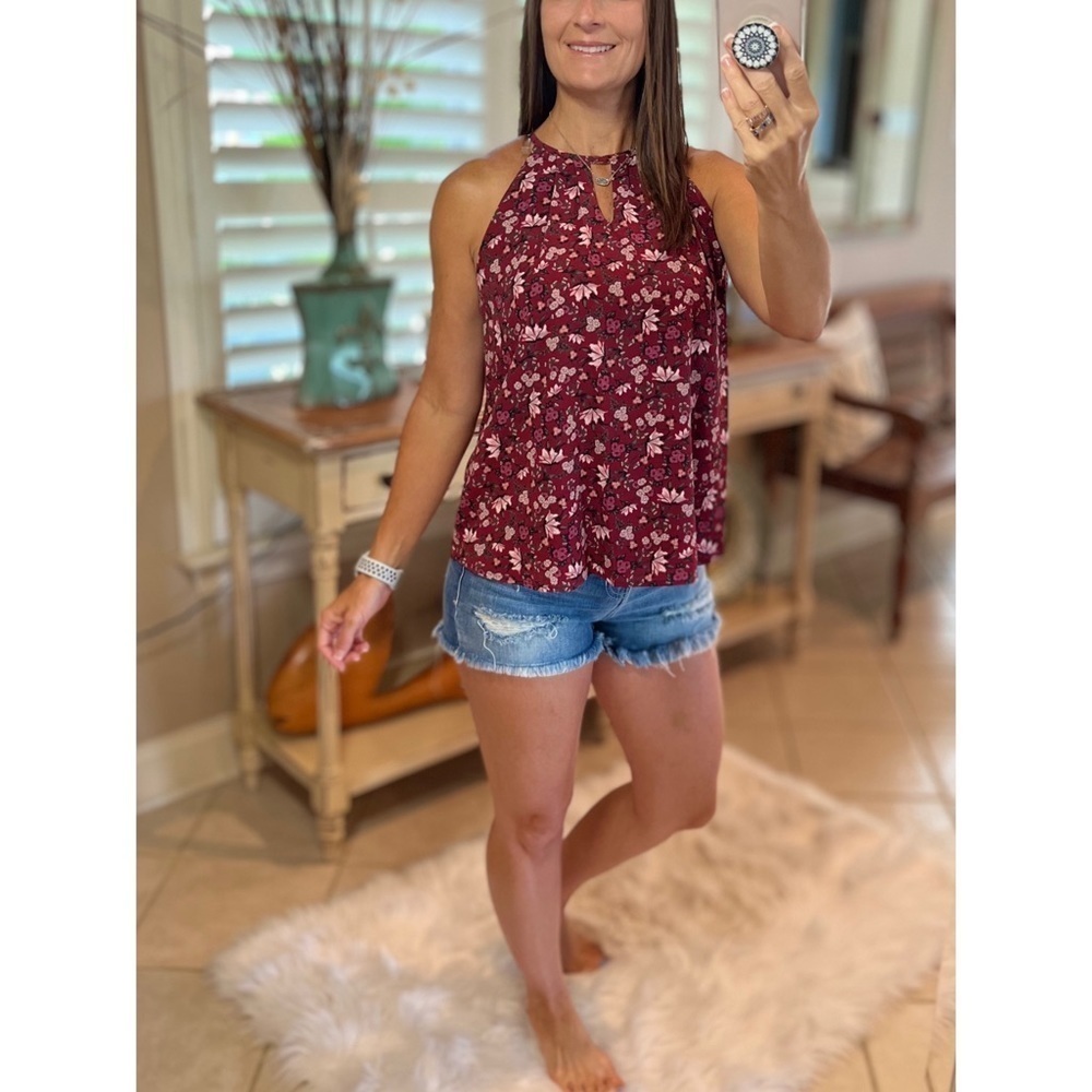 ❤️‍🔥Floral Dressy Keyhole Halter Sleeveless Hi Neck Top Burgundy 2522